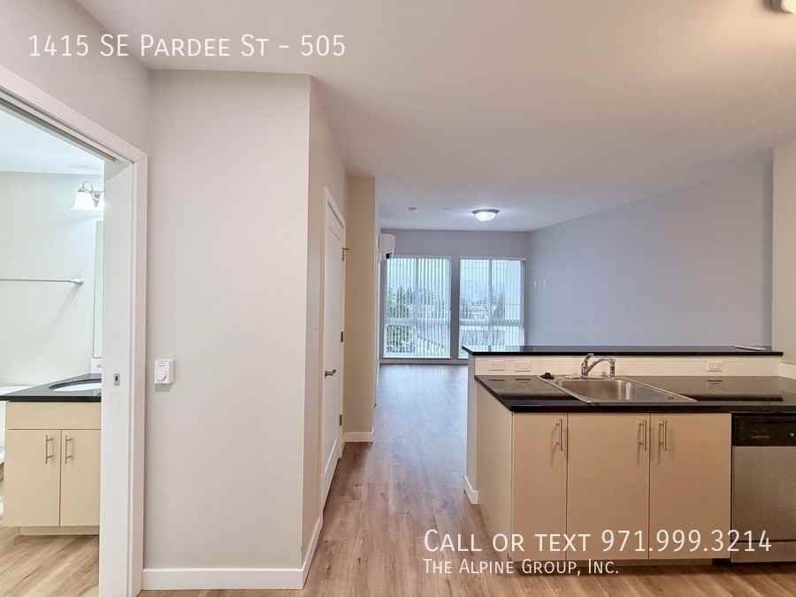 1415 Se Pardee St #505 - Photo 2 of 44