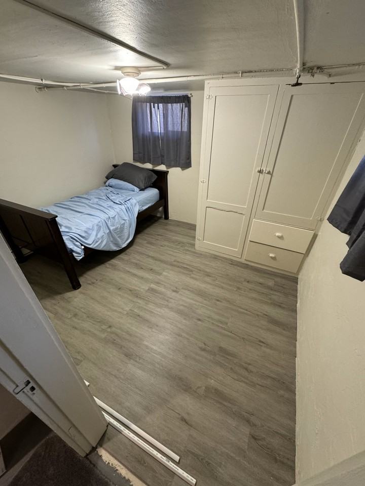 266 E 200 S - Photo 4 of 34