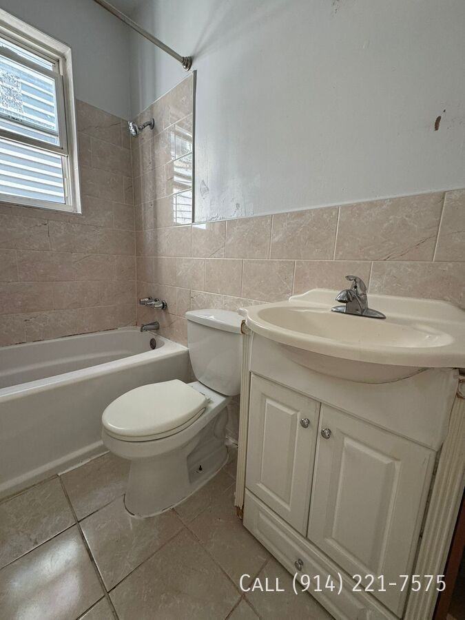 34 Van Cortlandt Park Ave - Photo 5 of 17