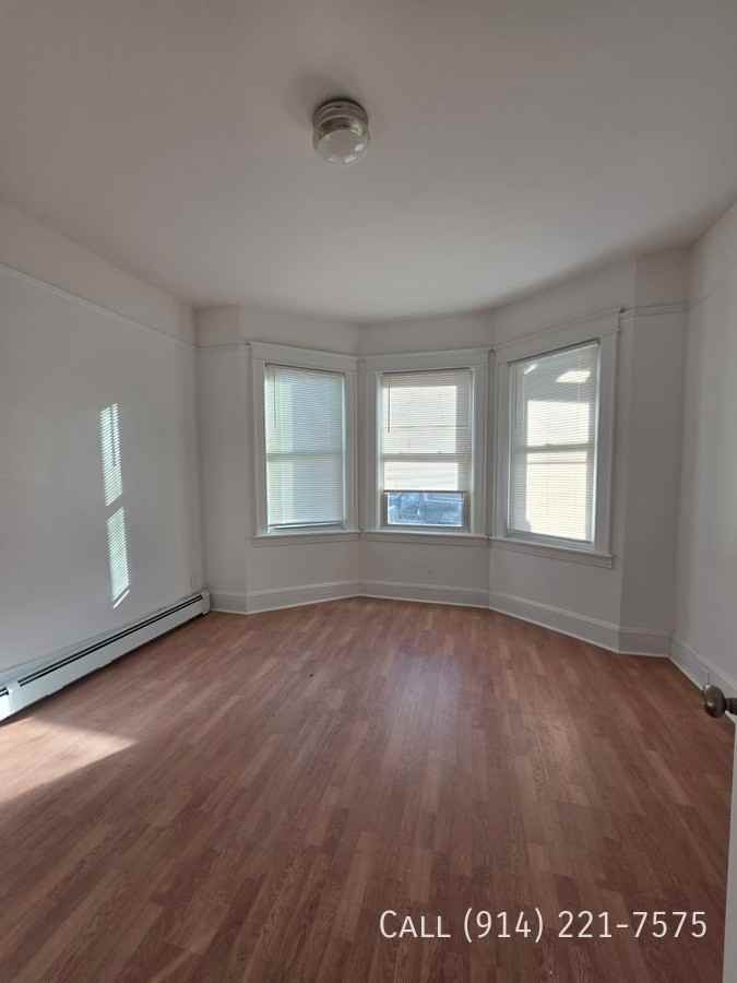 622 Agar St #1 - Photo 2 of 10