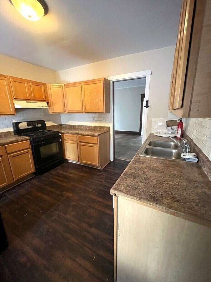 154 Straight Ave Sw - Photo 2 of 16