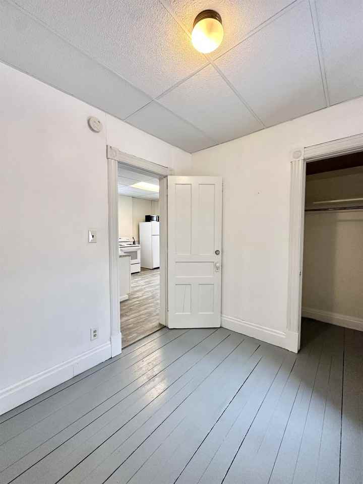 270 8th St #2 - Photo 5 of 8