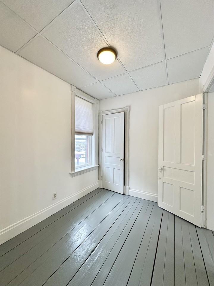 270 8th St #2 - Photo 7 of 8