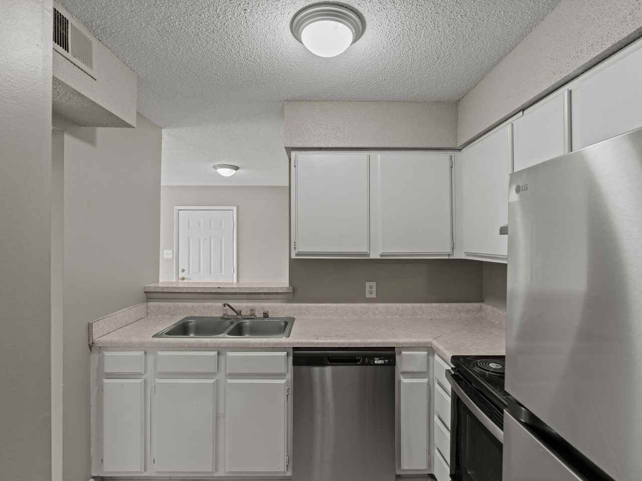 1242 Beltline Rd Sw #215 - Photo 7 of 50