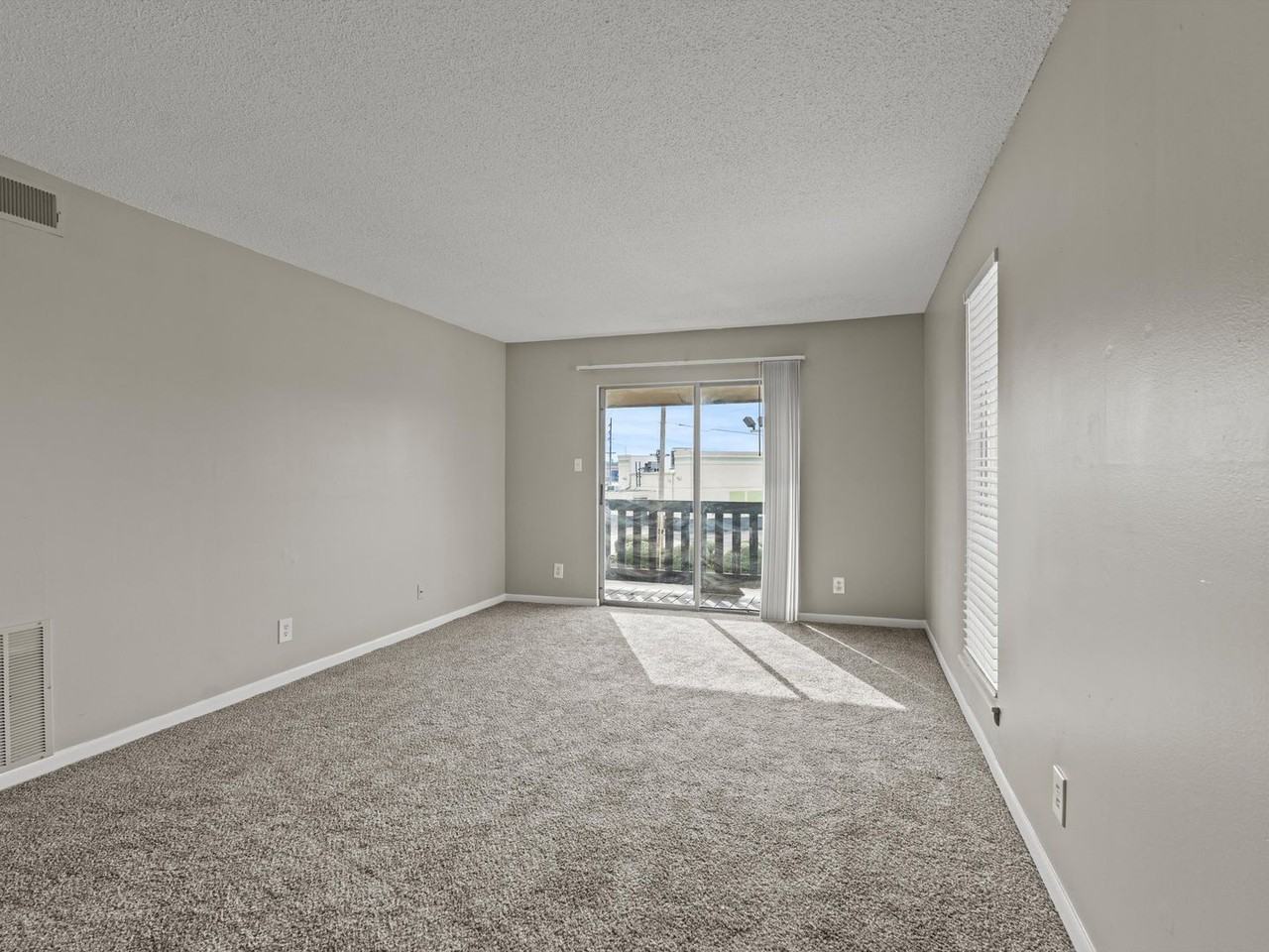 1242 Beltline Rd Sw #216 - Photo 3 of 50