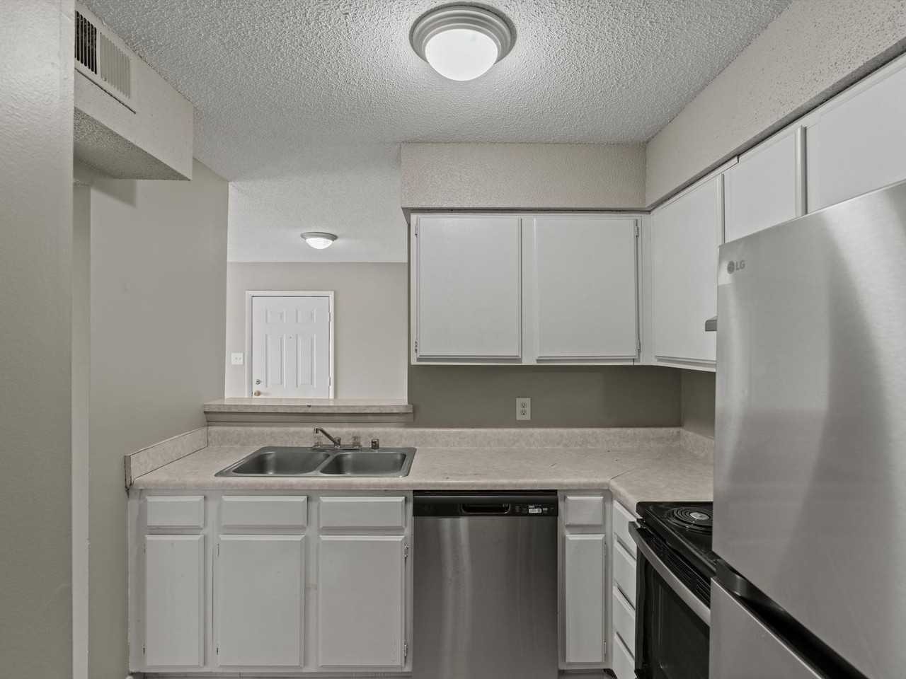 1242 Beltline Rd Sw #216 - Photo 7 of 50