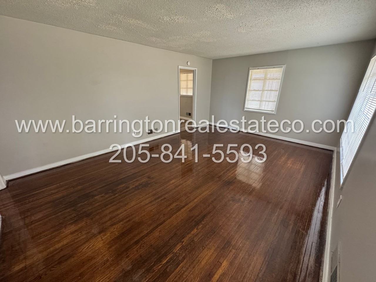 216 Sanford Dr - Photo 2 of 7