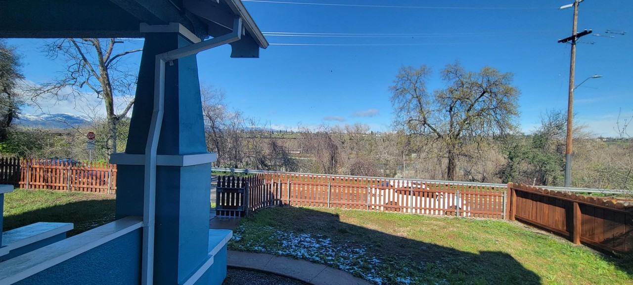 1539 Riverside Dr - Photo 5 of 36