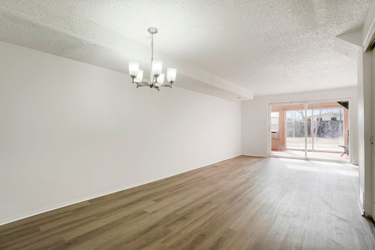 2237 S Decatur St - Photo 3 of 20
