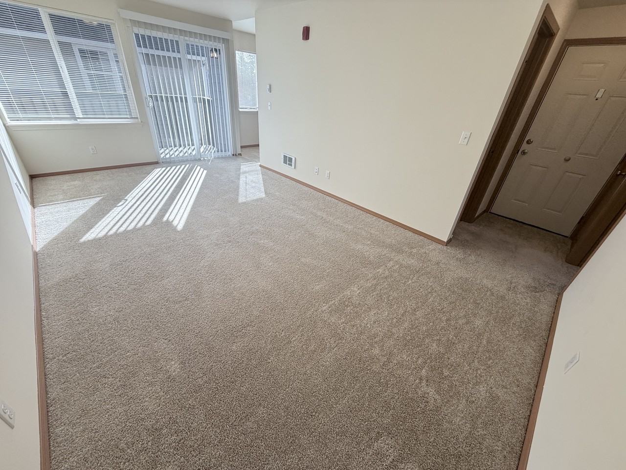 324 Avenue J - 5 #1 - Photo 6 of 28