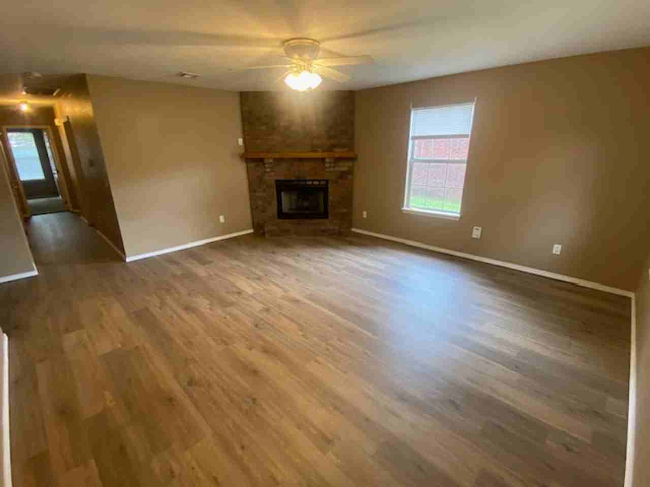 128 Killdeer Dr - Photo 3 of 13