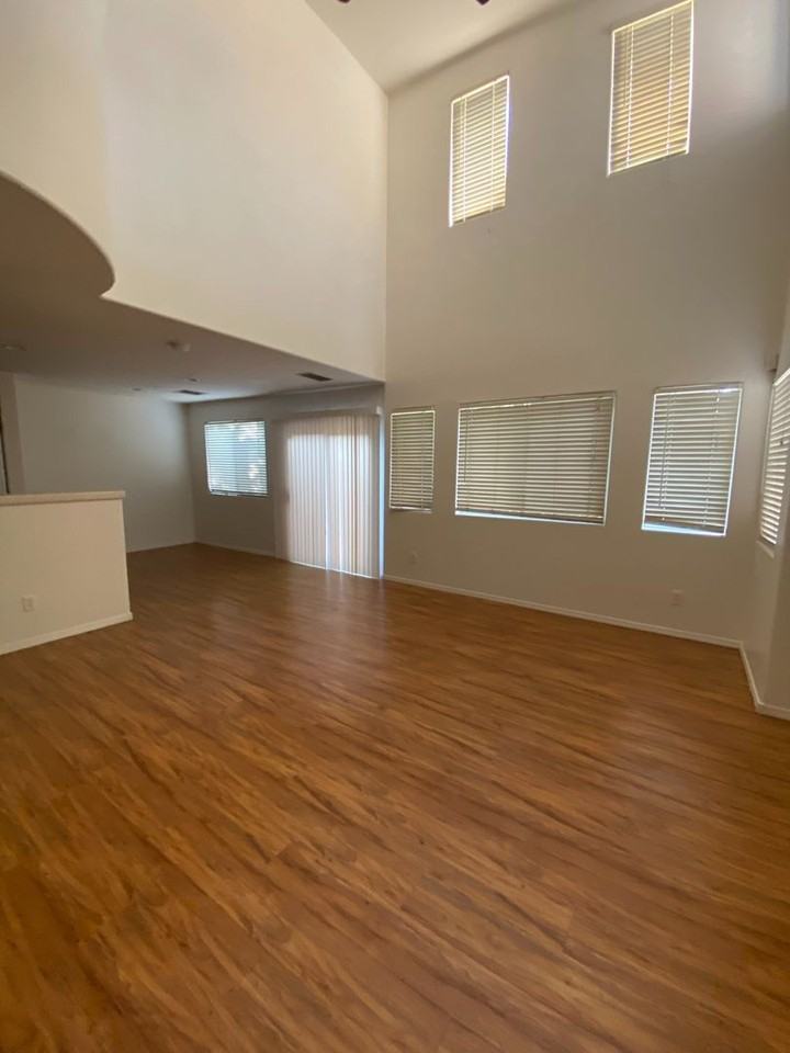 987 Cantabria Heights Ave - Photo 2 of 29
