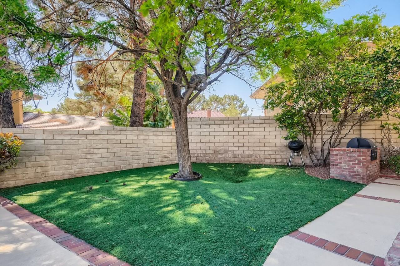 38 Hummingbird Ln - Photo 6 of 8