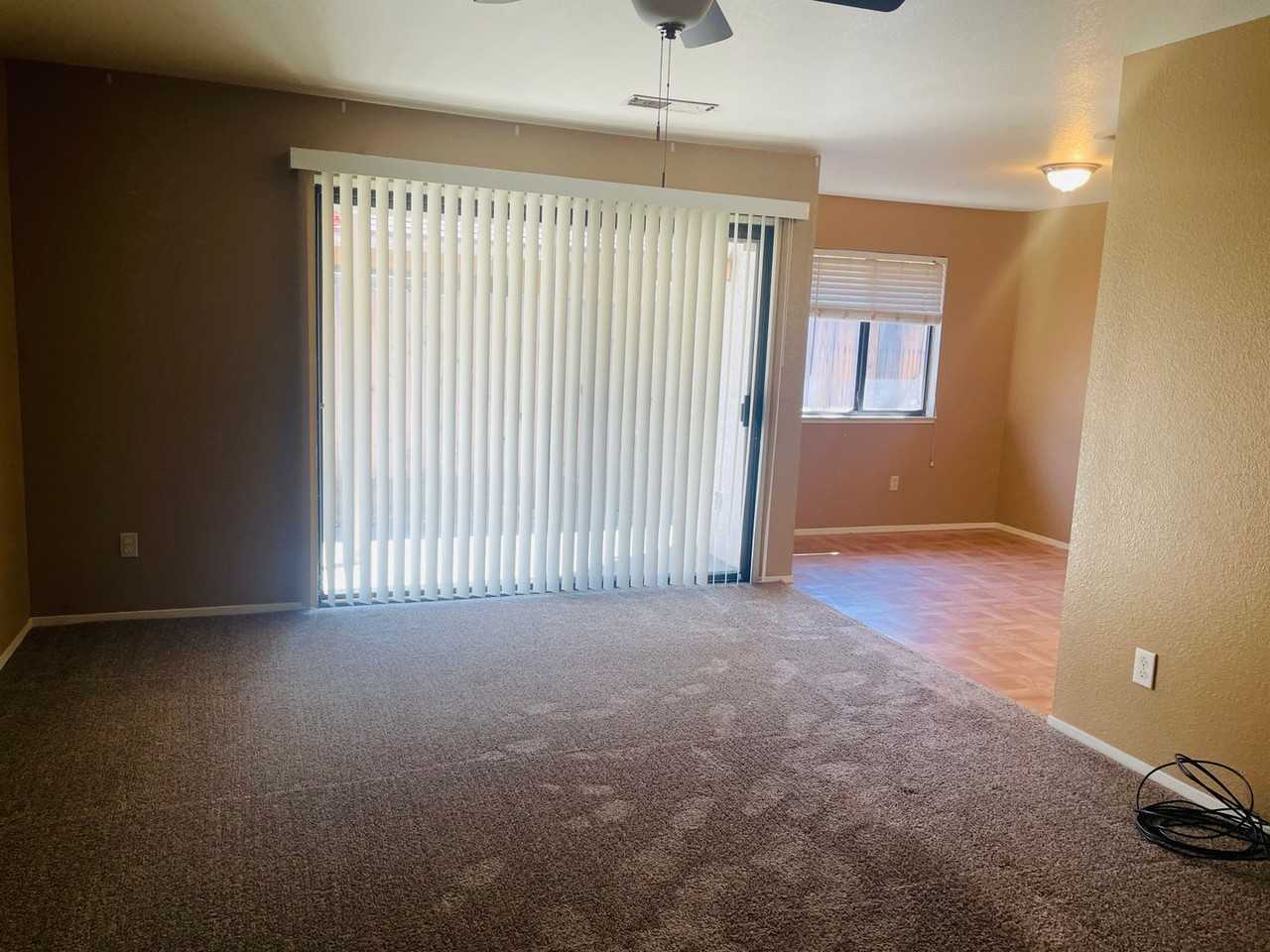 2220 Sunmist Ln - Photo 4 of 13