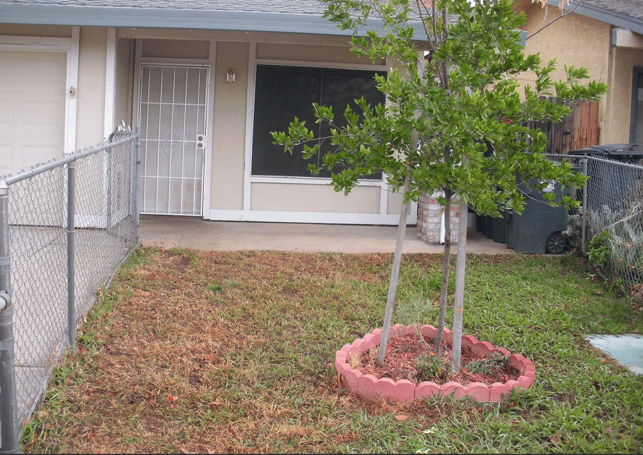 2657 Mcgregor Dr - Photo 2 of 8