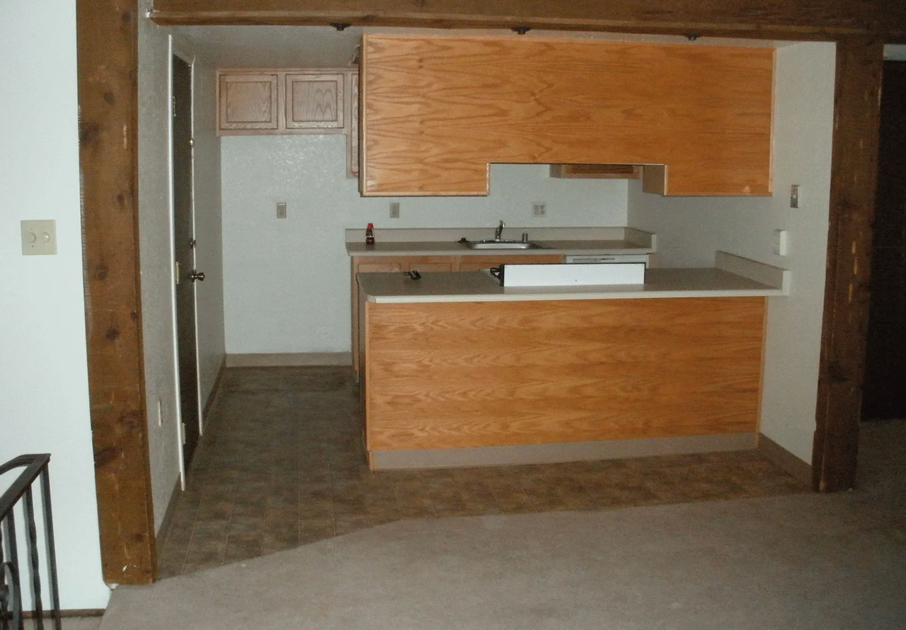 2657 Mcgregor Dr - Photo 3 of 8