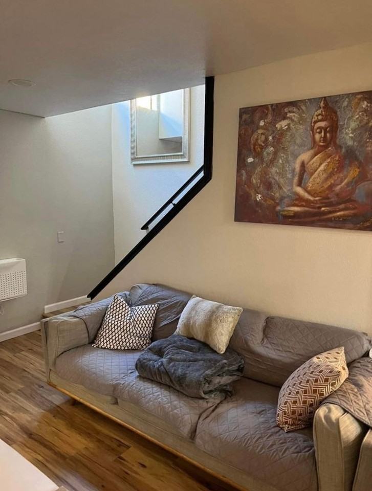 2560 C St - Photo 6 of 40