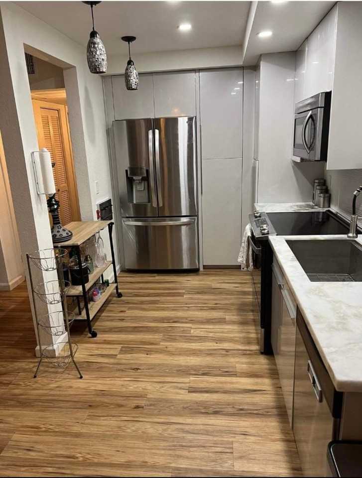 2560 C St - Photo 2 of 19