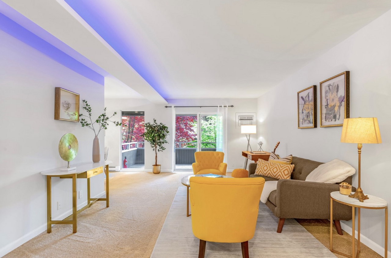 842 100th Ave Ne - Photo 3 of 20