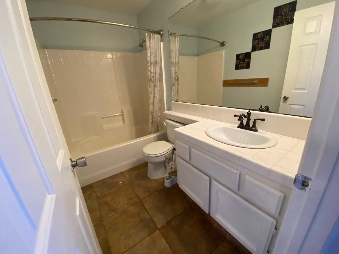 3002 Sage Ct - Photo 4 of 25