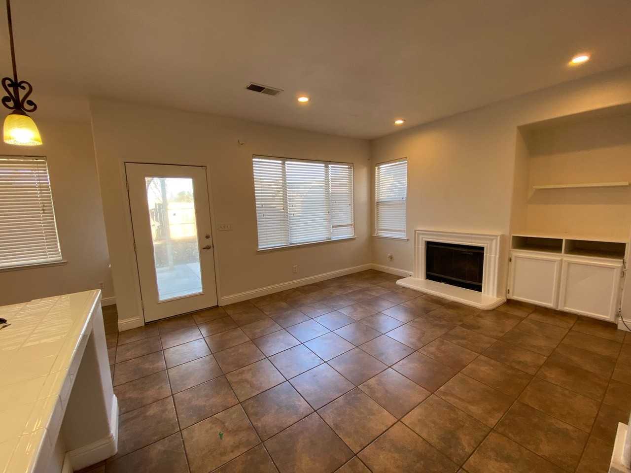 3002 Sage Ct - Photo 7 of 25