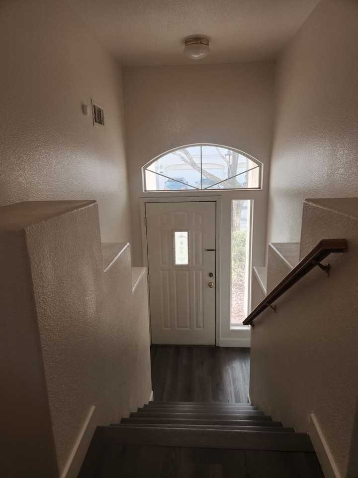 5264 Island Chain Rd - Photo 3 of 23