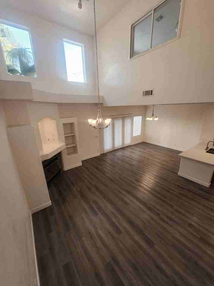 5264 Island Chain Rd - Photo 4 of 23