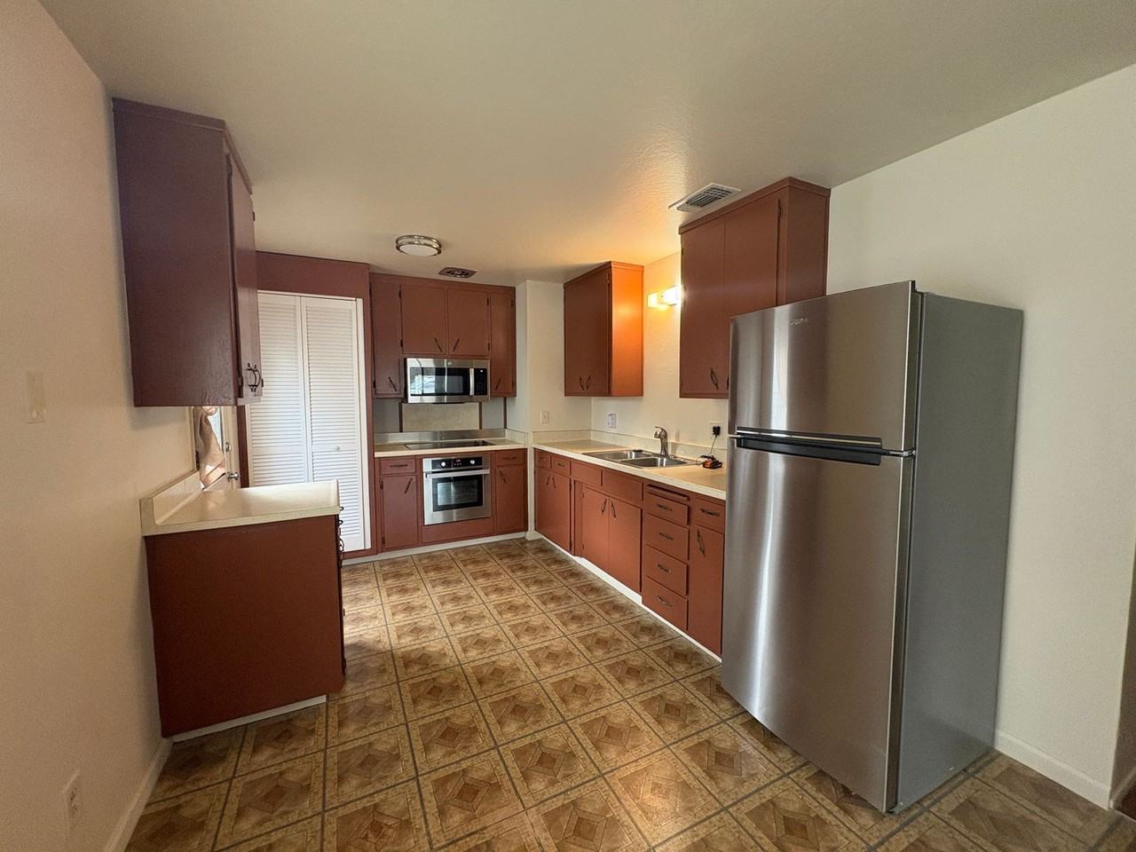 820 Bryte Ave - Photo 3 of 10