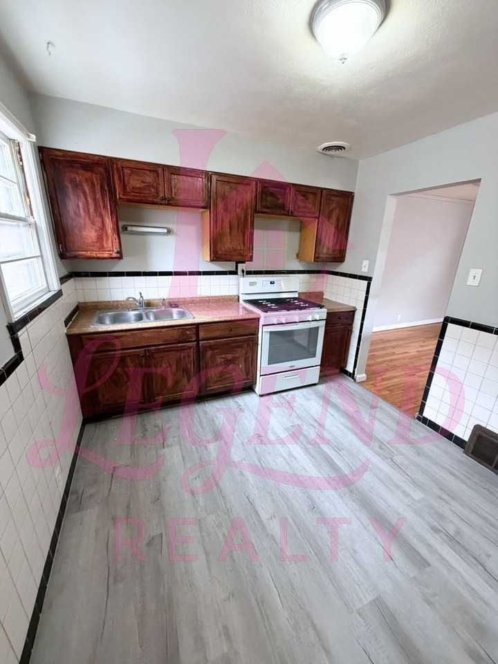 4415 Stivers St - Photo 6 of 12