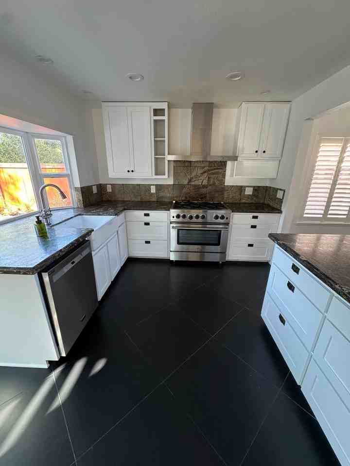 2479 Rikkard Dr - Photo 2 of 32