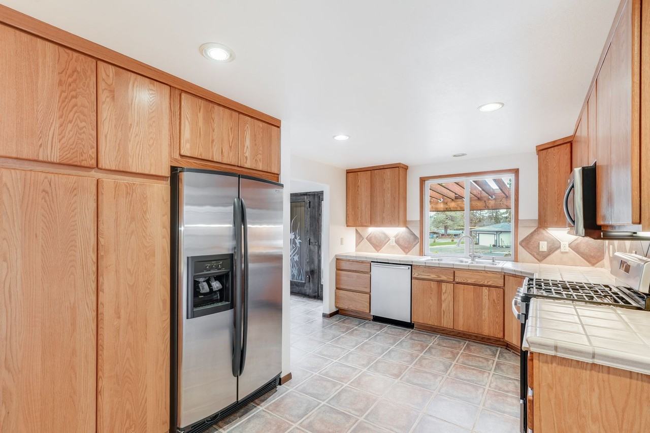 14389 Se Holly View Ct - Photo 4 of 12