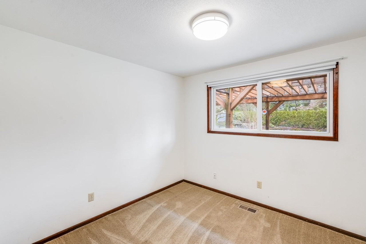 14389 Se Holly View Ct - Photo 7 of 12