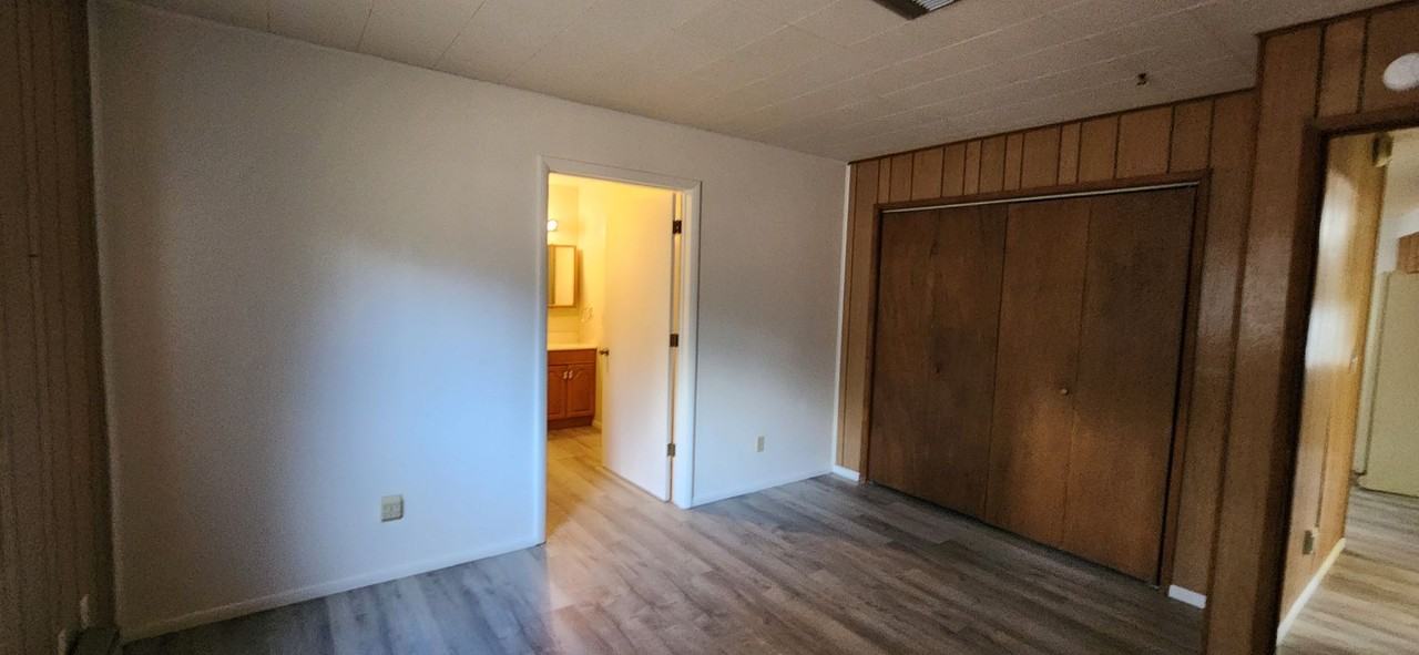 411 E Alpine Dr - Photo 7 of 14