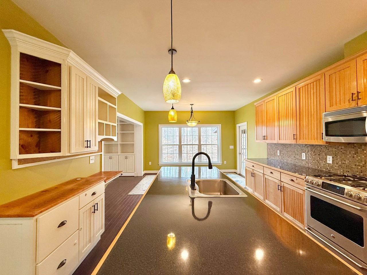 24 Wakefield Rd - Photo 7 of 28