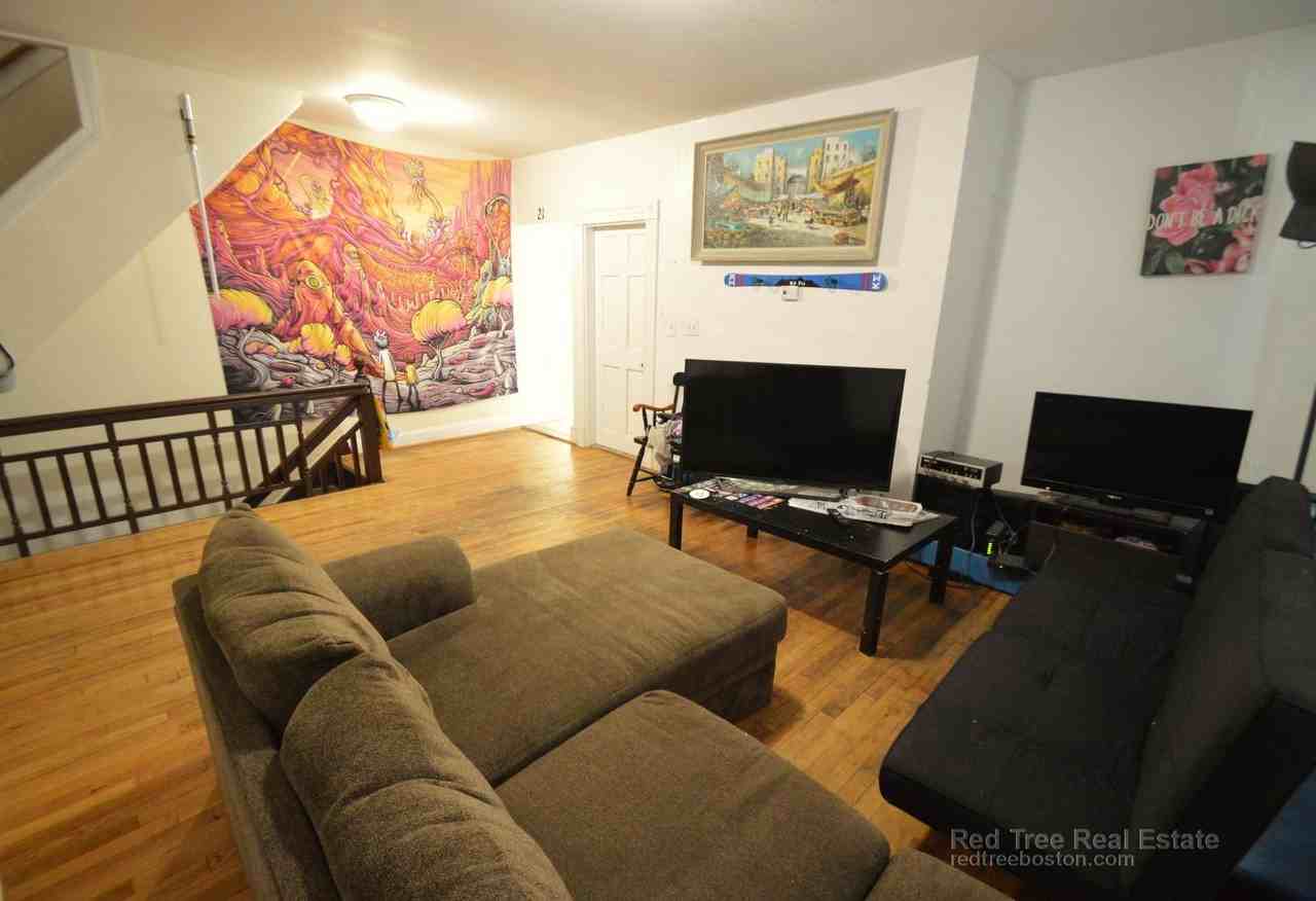 27 Pratt St - Photo 2 of 11