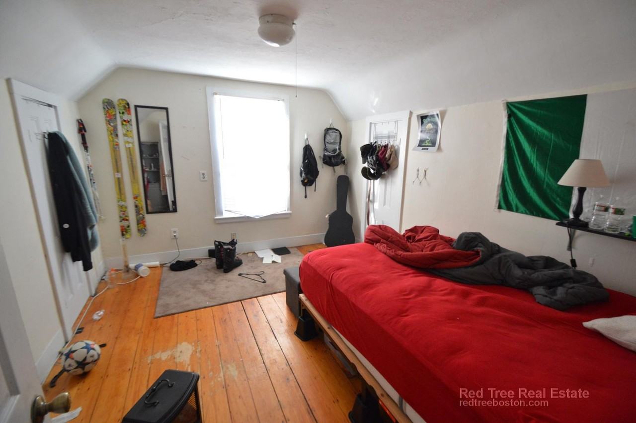 27 Pratt St - Photo 5 of 11