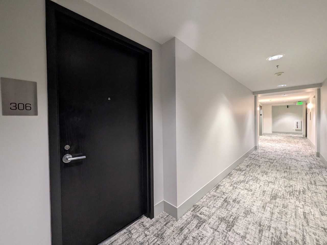 1310 Nw Naito Pkwy - Photo 5 of 33