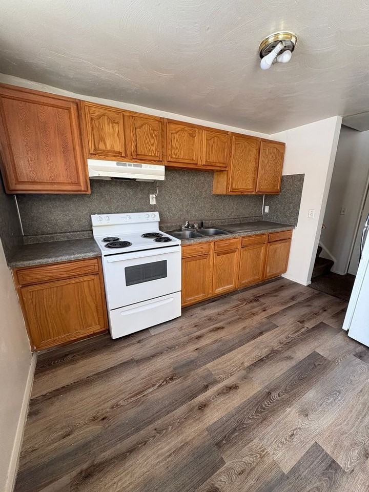 4319 Foxchapel Rd - Photo 3 of 18