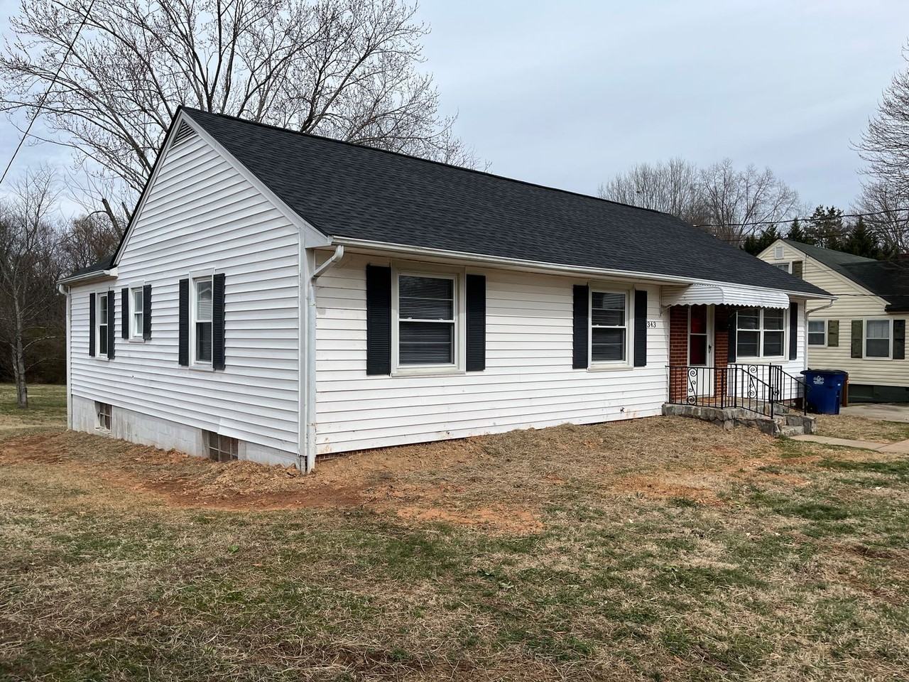 343 Elmwood Dr - Photo 3 of 44