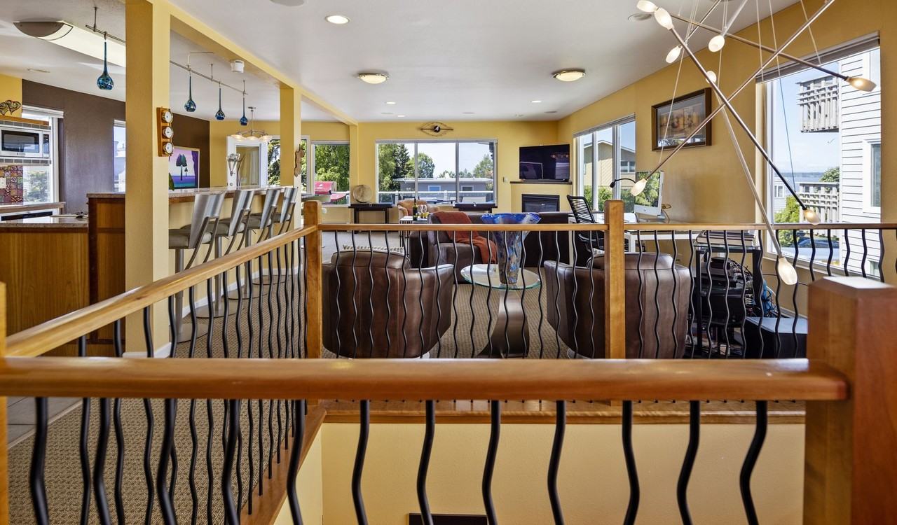 617 N St - Photo 4 of 22