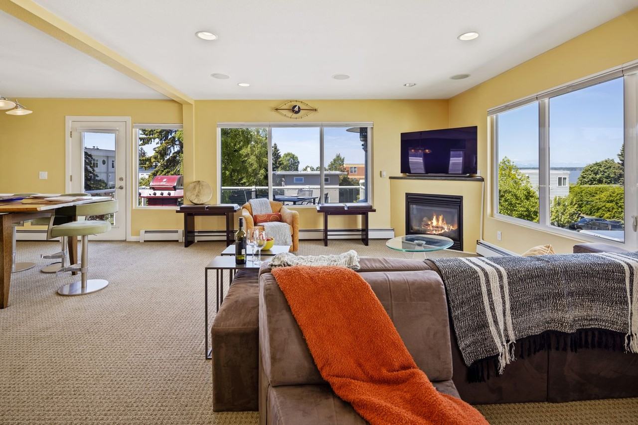 617 N St - Photo 7 of 22