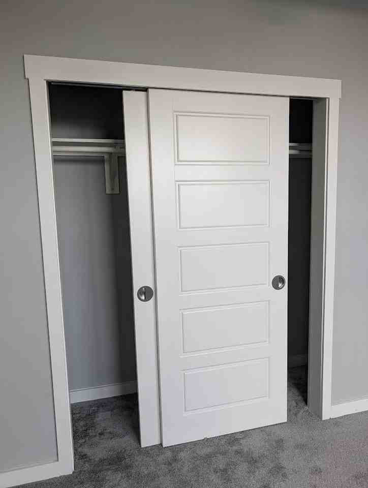 810 S Rock St - Photo 6 of 13