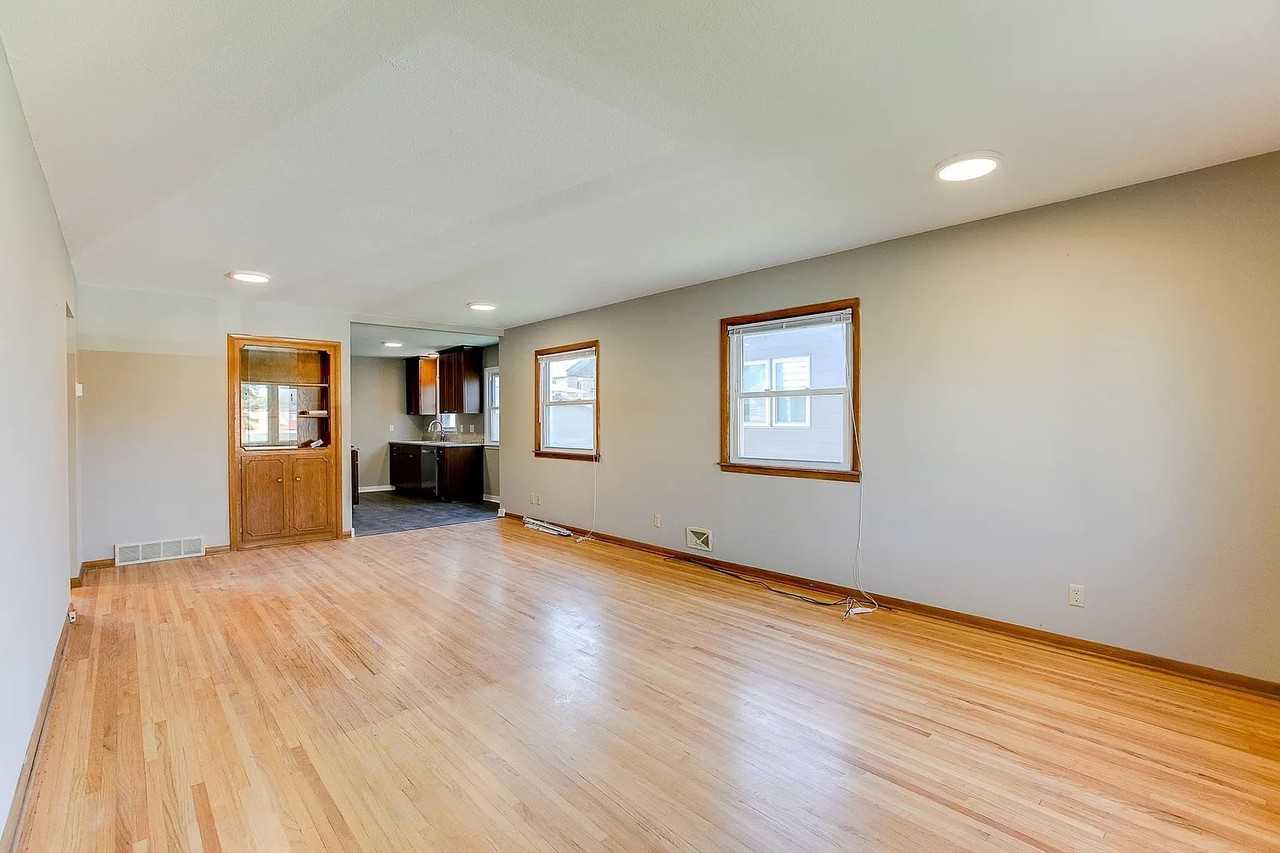 1837 Hayes St Ne #1837 - Photo 3 of 19