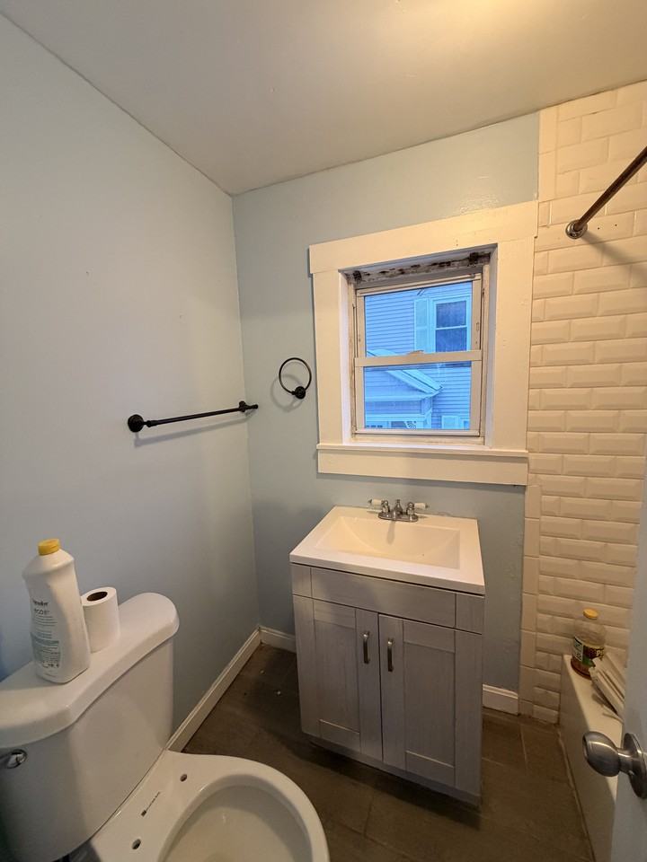 51 18th St #2 - Photo 5 of 11