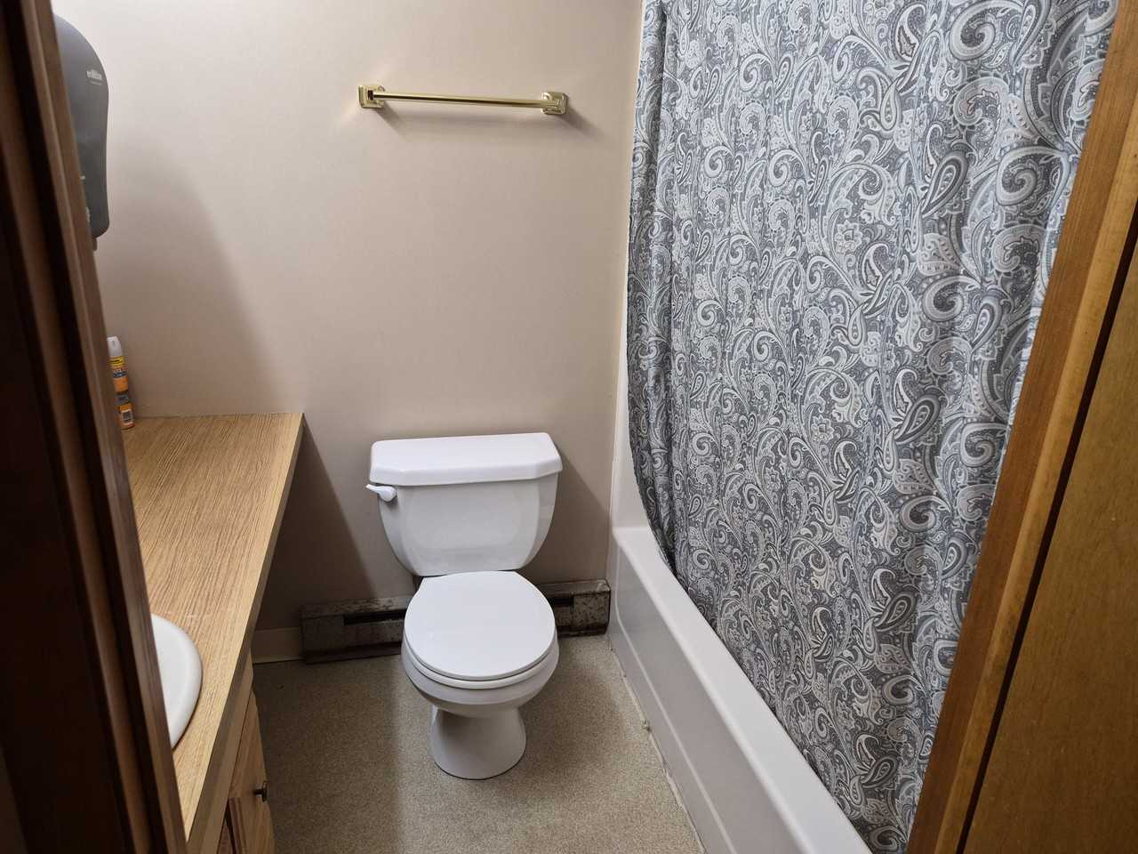 306 S State St #A - Photo 3 of 6