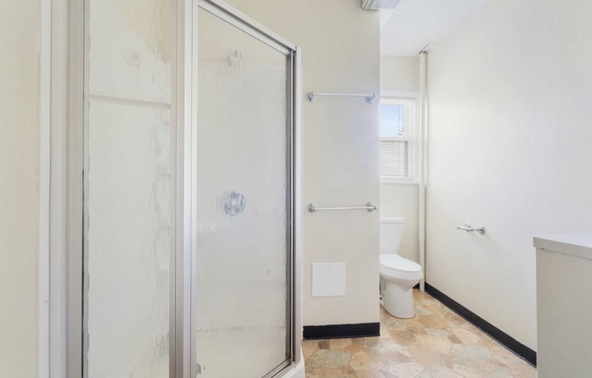 1211 E 1st St #3 - Photo 7 of 10