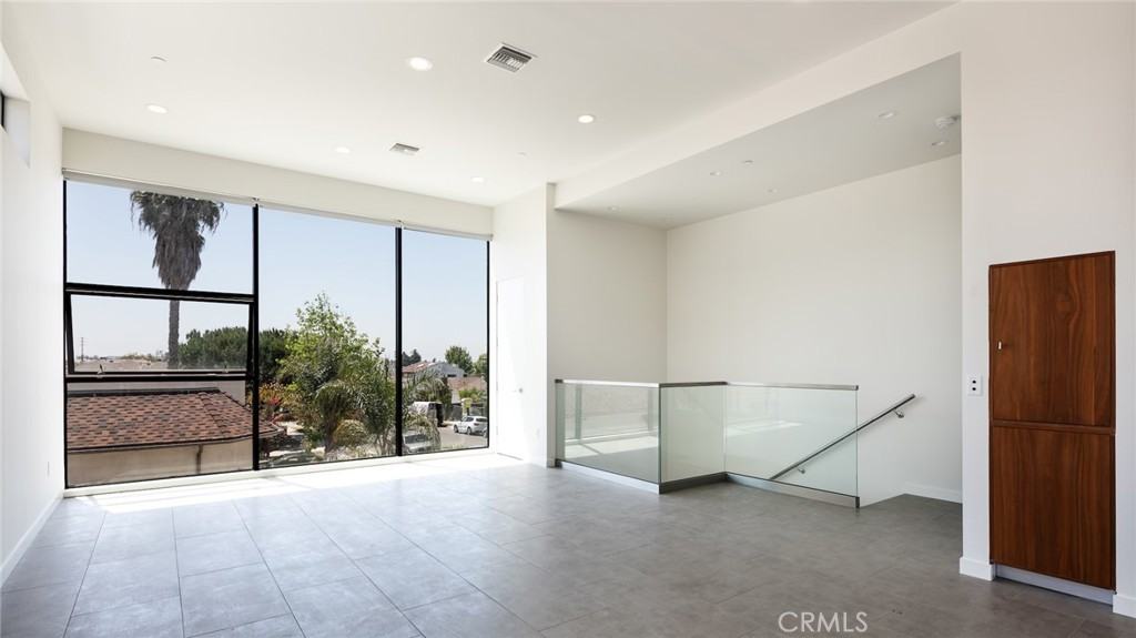 1618 Amherst Ave #1618 - Photo 3 of 25