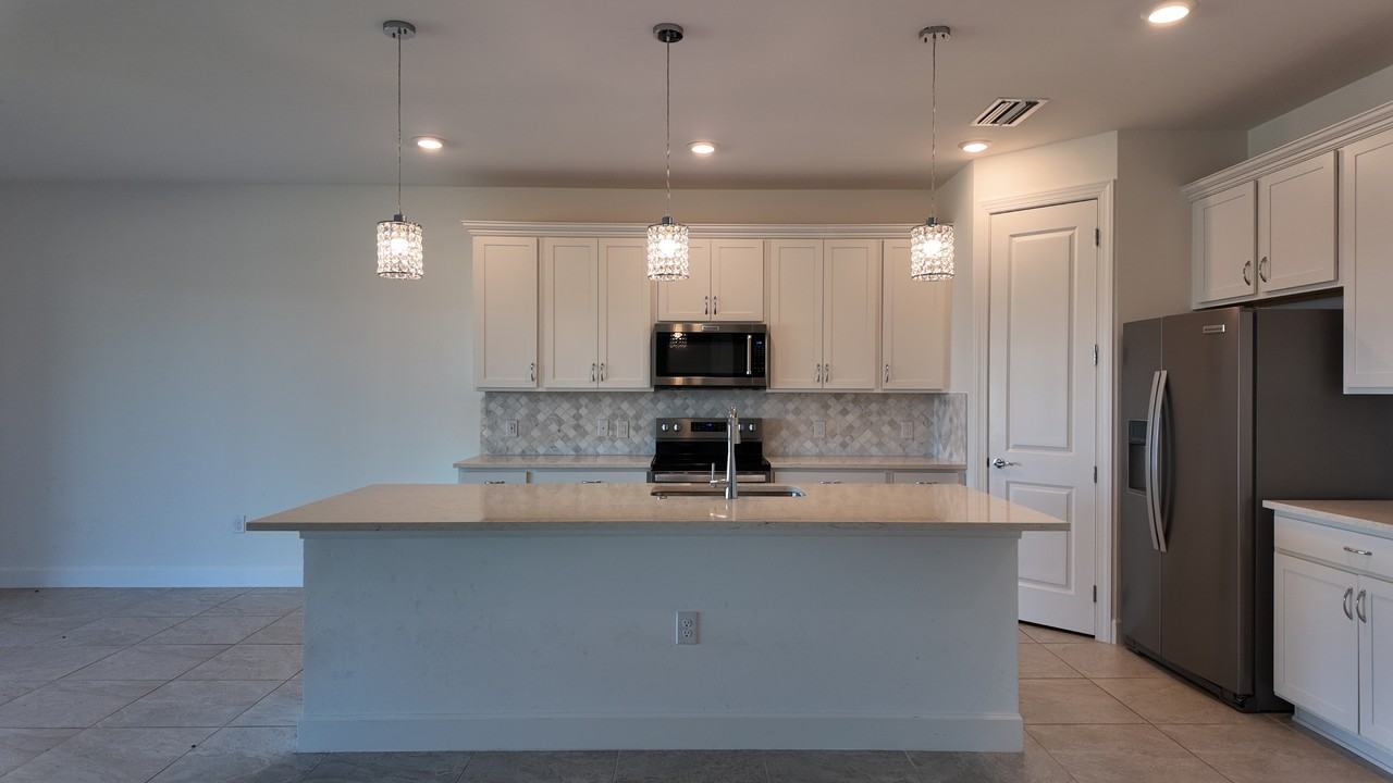 3700 Passion Vine Dr #1 - Photo 2 of 21