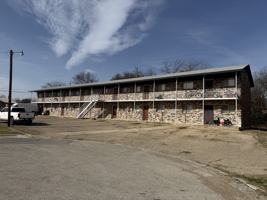 featured image of 1015 Wells Cir #33