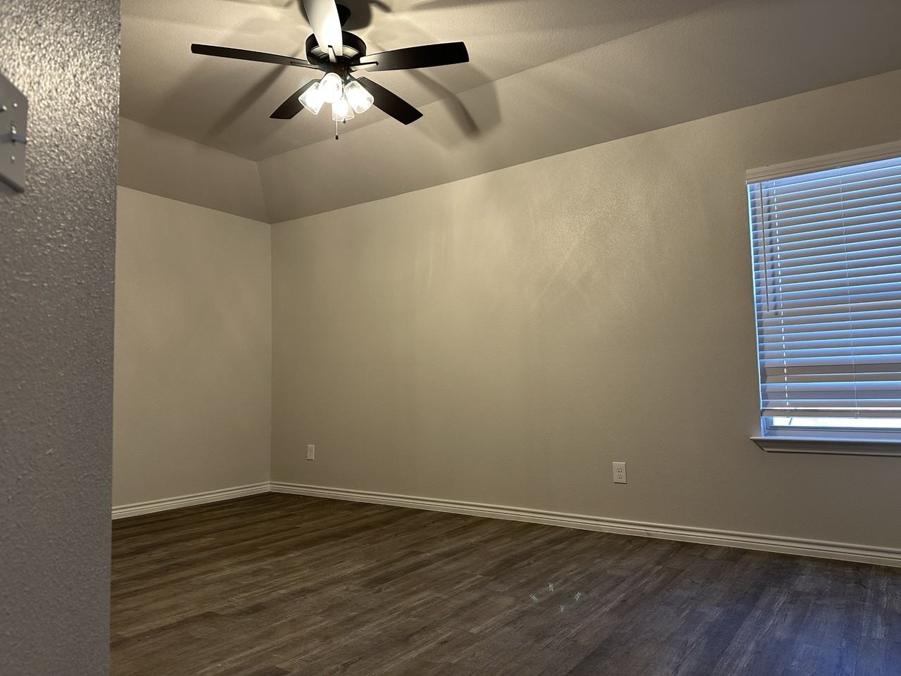 5106 White Rose Dr #1 - Photo 5 of 11